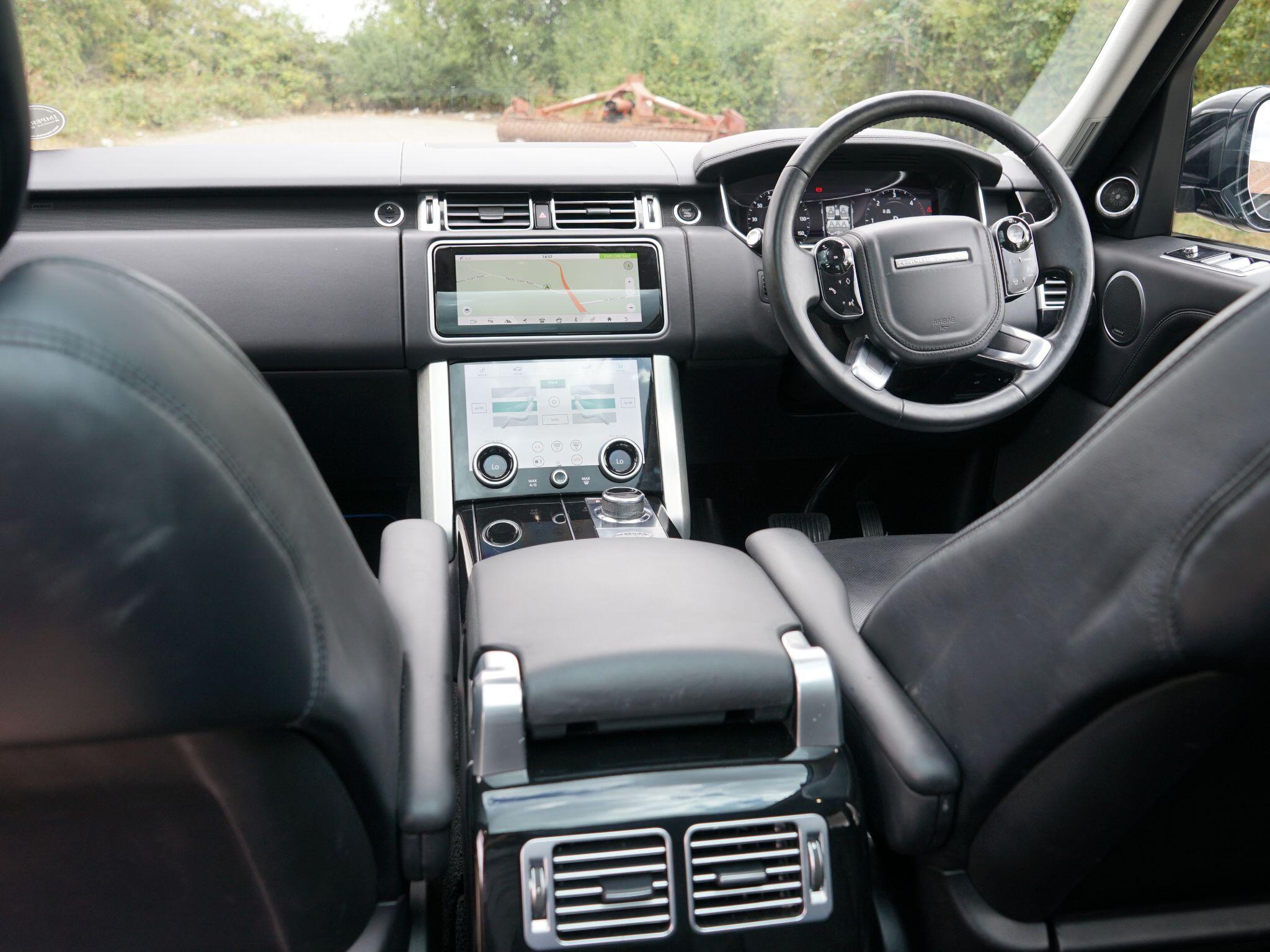 Land Rover Range Rover 3.0 TD V6 Vogue SE SUV 5dr Diesel Auto 4WD Euro 6 (s/s) (258 ps) — photo 8