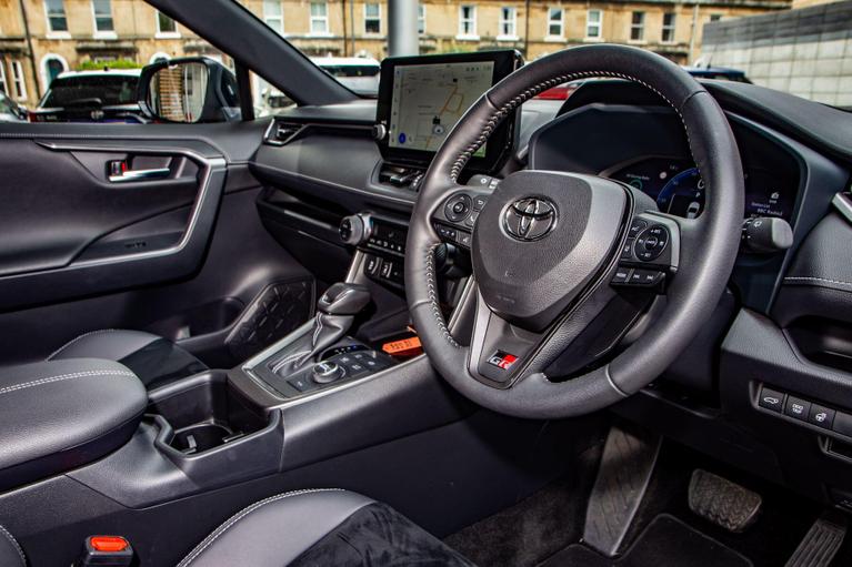 Used Toyota RAV4 GU74OKO 12