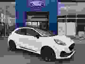 Used 2022 Ford Puma 1.5T EcoBoost ST Euro 6 (s/s) 5dr White at Islington Motor Group