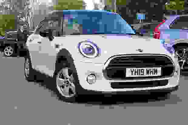 Used 2019 MINI Hatch 1.5 Cooper Classic Euro 6 (s/s) 5dr White at Duckworth Motor Group
