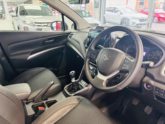 Suzuki S-Cross Photo at-eeb2e736c0c140a7b113a485a4dbfb13.jpg