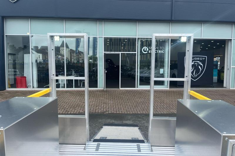 Used Peugeot Boxer NU74HFD 19