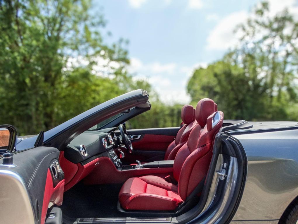 Used Mercedes-Benz SL YE17DFY 3
