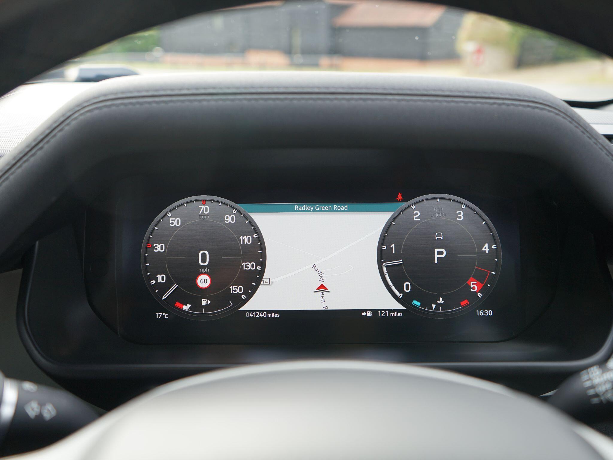 Land Rover Defender 110 3.0 D300 MHEV X-Dynamic SE SUV 5dr Diesel Auto 4WD Euro 6 (s/s) (300 ps) — photo 19