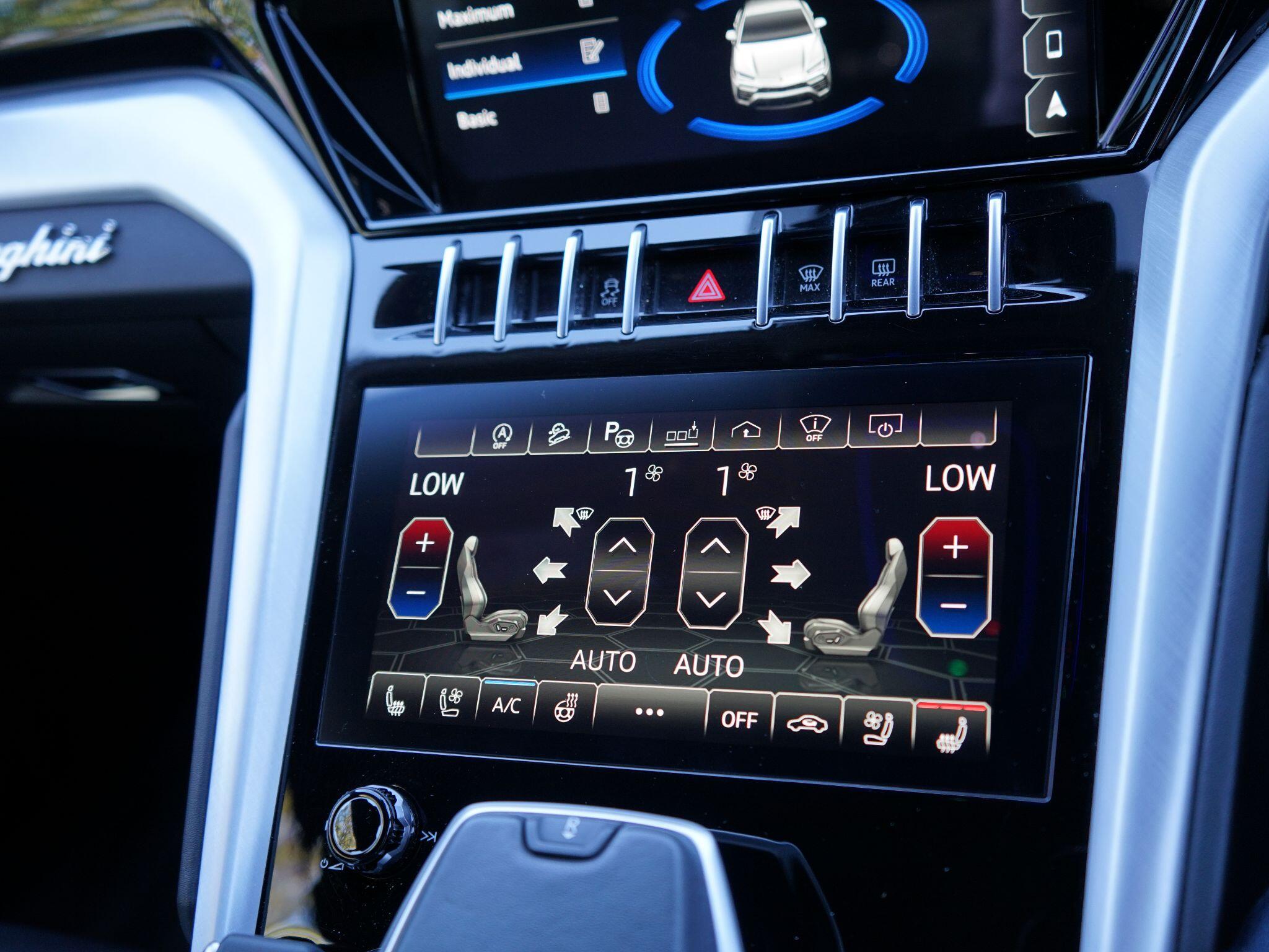 Lamborghini Urus 4.0 V8 BiTurbo SUV 5dr Petrol Auto 4WD Euro 6 (650 ps) — photo 46