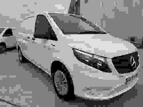 Mercedes-Benz eVito Photo at-eed79772ec9242eabe4b28f9146bb477.jpg