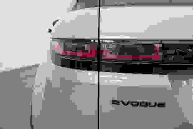 Land Rover RANGE ROVER EVOQUE Photo at-eee936c0c66347e8a7ba14975dab5784.jpg