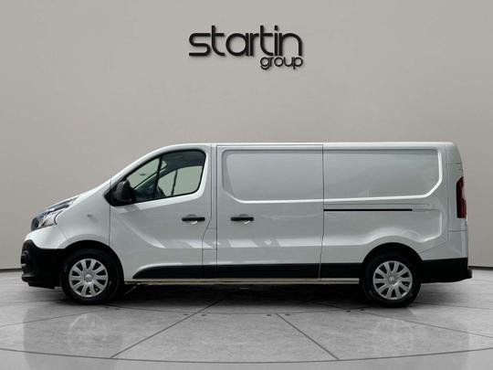 Renault Trafic Photo at-eef78bbe07484141961cd16a9ed5775c.jpg