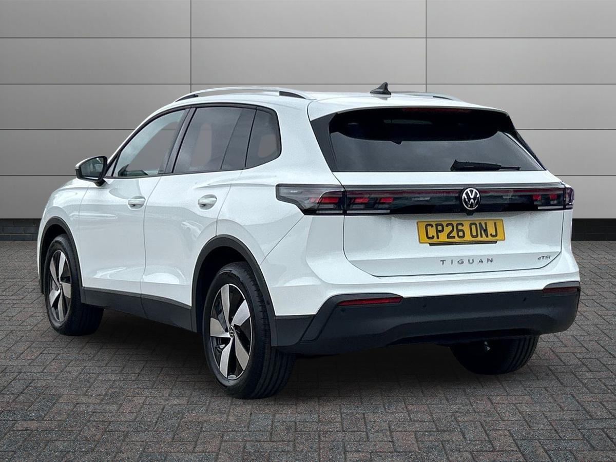 Volkswagen Tiguan Photo at-eef974bd2ee440b085b34102c76cc7fa.jpg