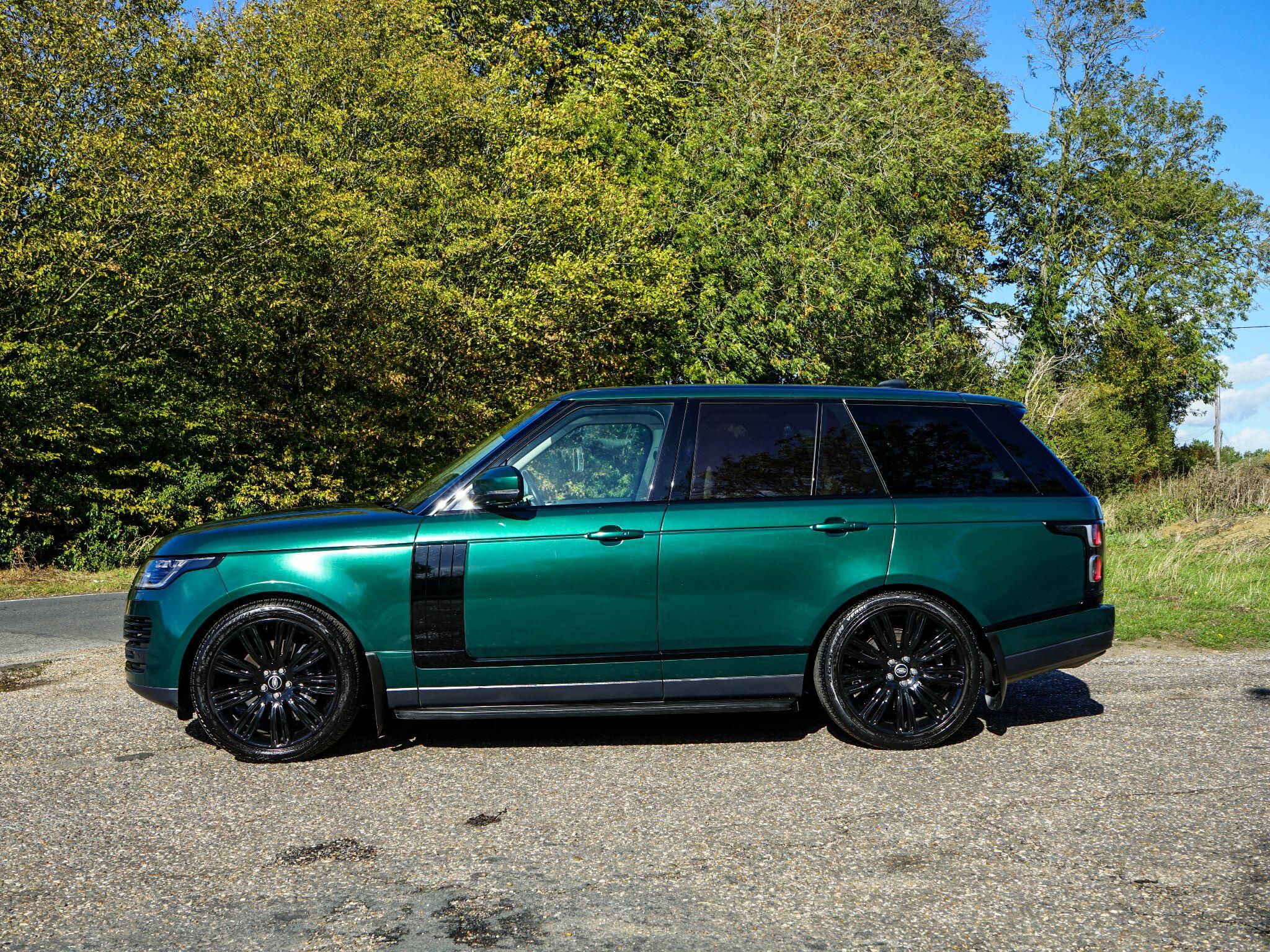 Land Rover Range Rover 2.0 P400e 13.1kWh Westminster Black Auto 4WD Euro 6 (s/s) 5dr — photo 2