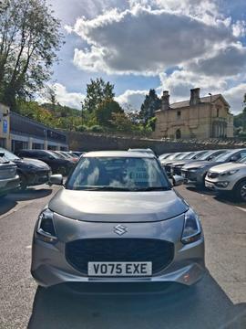 Suzuki Swift Photo 1