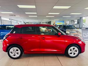 Suzuki Swift Photo 5