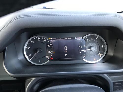 Land Rover Defender 110 Photo at-ef1f564a596c4eb4ac6ef7d8258b0d96.jpg