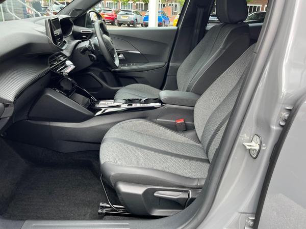 Used Peugeot 2008 BJ73UPP 55