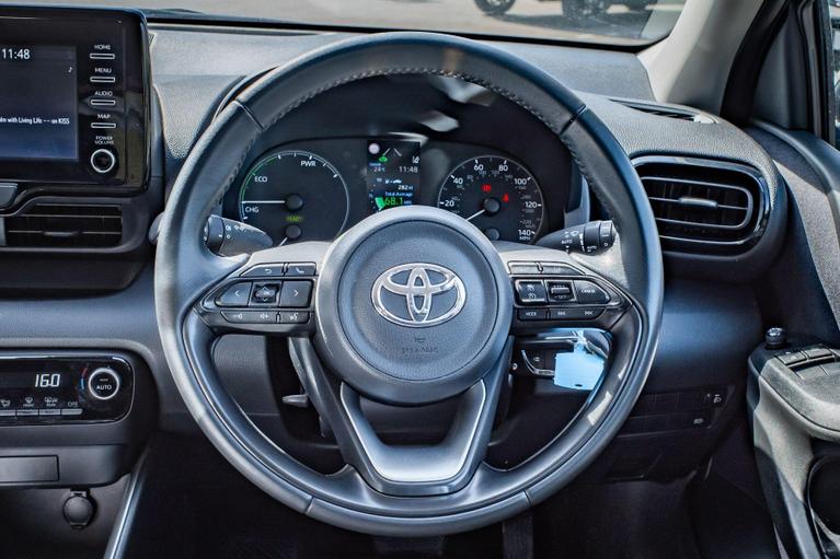 Used Toyota Yaris LS23OWV 13