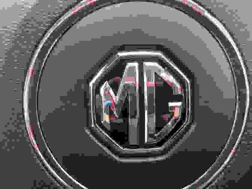 MG MG HS Photo at-ef4ac1e8264d4db0b28975d6ac3906f3.jpg
