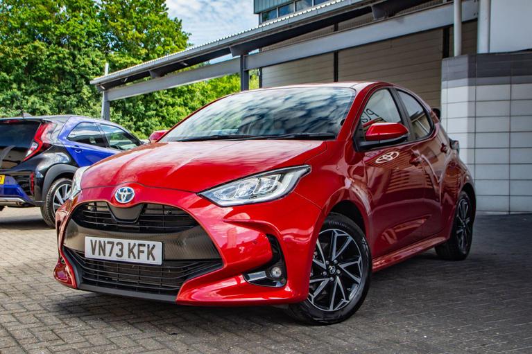 Used Toyota Yaris VN73KFK 8