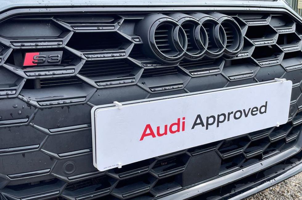 Audi S3 Sportback Photo at-ef89b6d66c2747009933621ec847239b.jpg