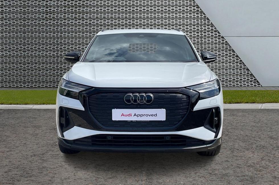 Audi Q4 Photo at-efad8438149349389b917cc9c9261dfe.jpg