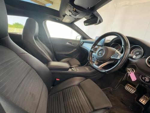 Mercedes-Benz GLA-CLASS Photo at-efbeb7b4a0a44c9dab5df66b0d61a13e.jpg