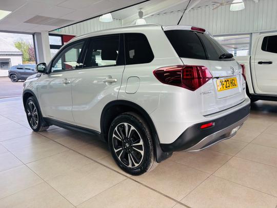 Suzuki Vitara Photo at-f016e9dd92e1467e8096fd52d68f09a5.jpg