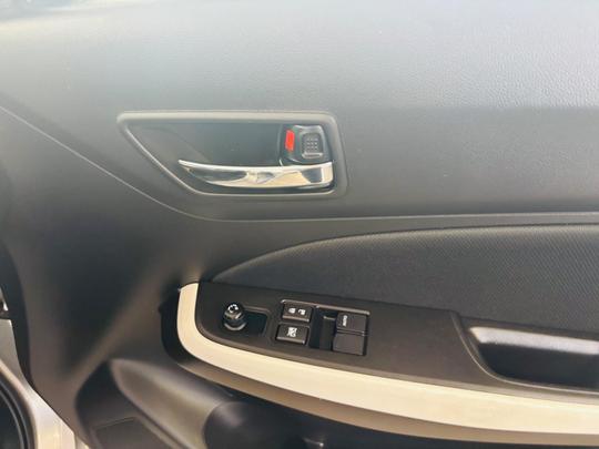 Suzuki Swift Photo at-f026a4b87d1c4fe5a0ff98c2f9aae16b.jpg