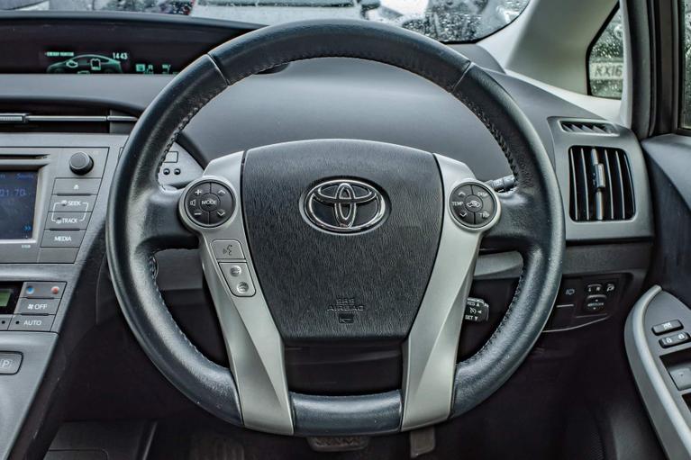 Used Toyota Prius FN64WKM 13
