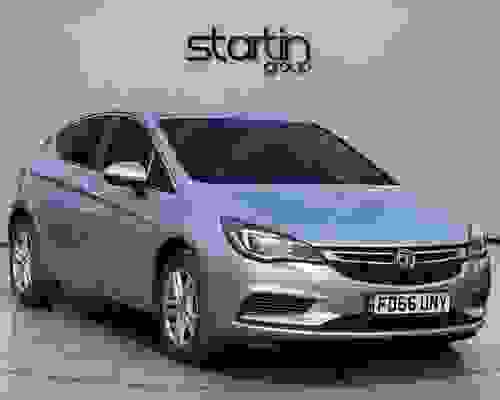 Vauxhall Astra 1.4i Design Euro 6 5dr Silver at Startin Group