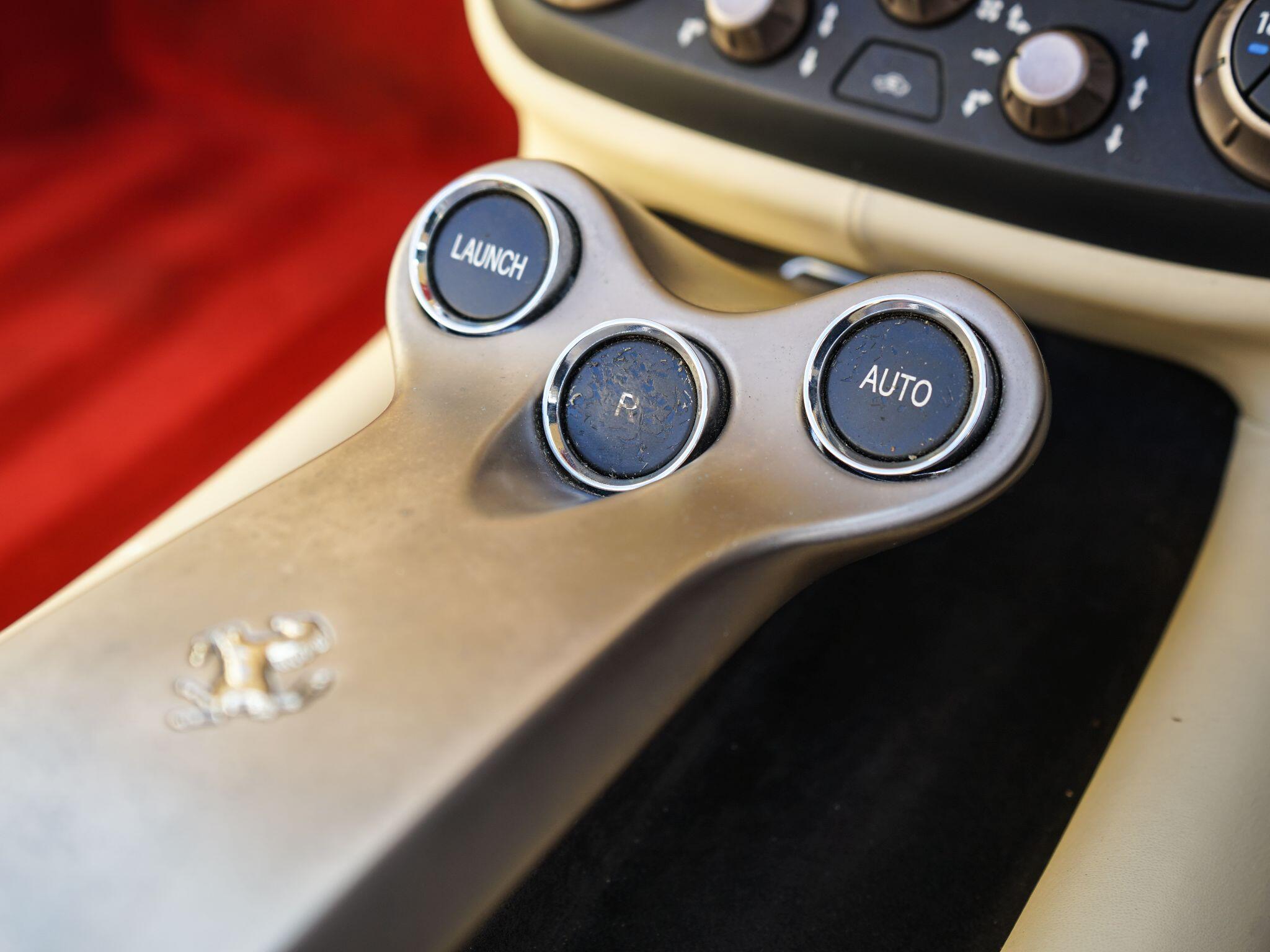 Ferrari California 4.3 F1 DCT Euro 5 2dr — photo 28