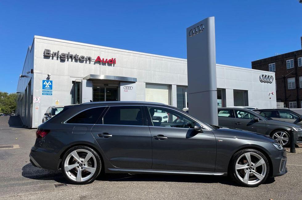 Audi A4 Avant Photo at-f058ce7b20dc402c9c2e2a99170b66a5.jpg