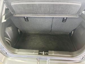 Suzuki Swift Photo 23