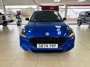 Suzuki Swift Photo 1