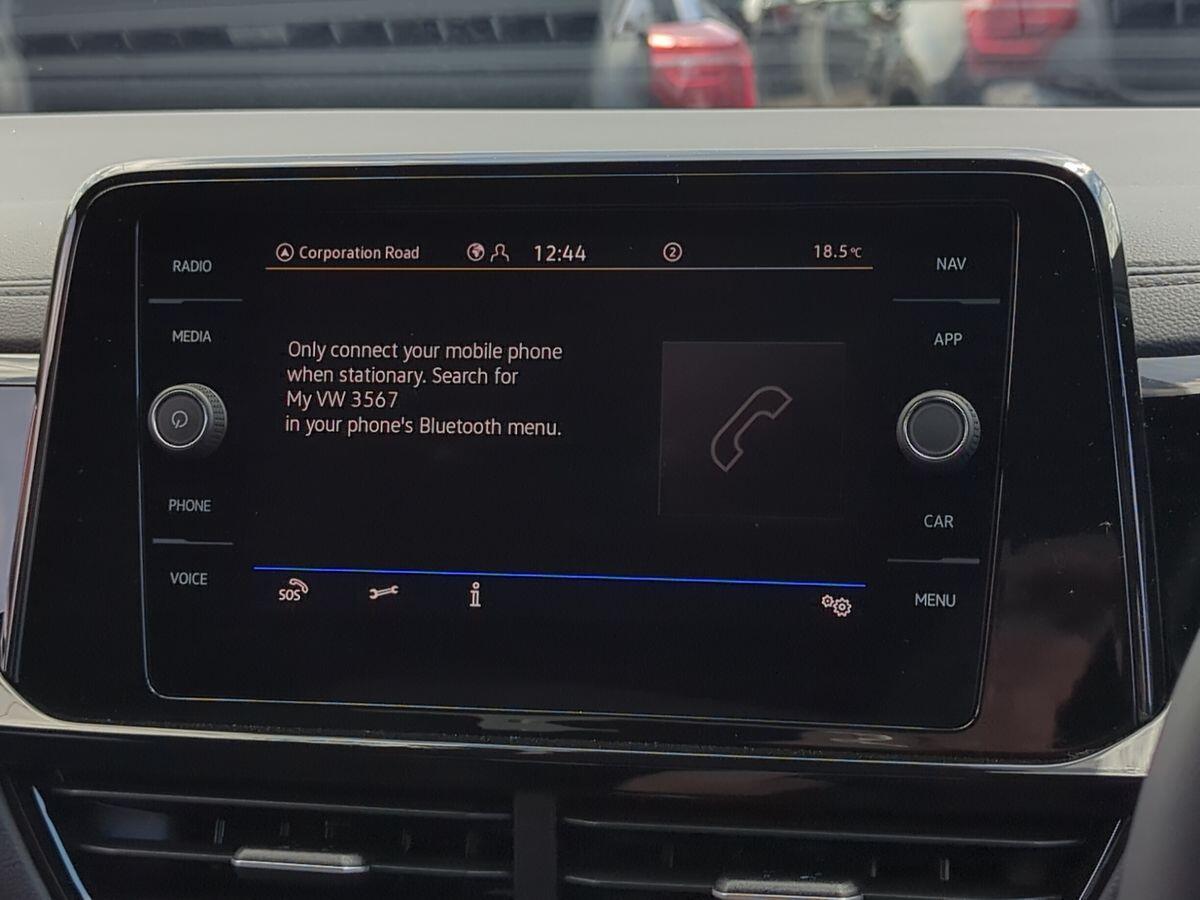 Volkswagen T-Roc Photo at-f0778f19669c4f44aa39a5604c468574.jpg