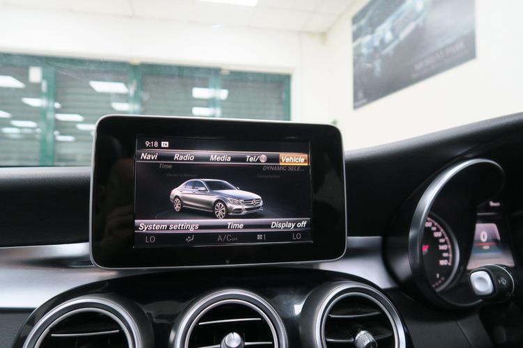 Used Mercedes-Benz C Class YM67LMX 15