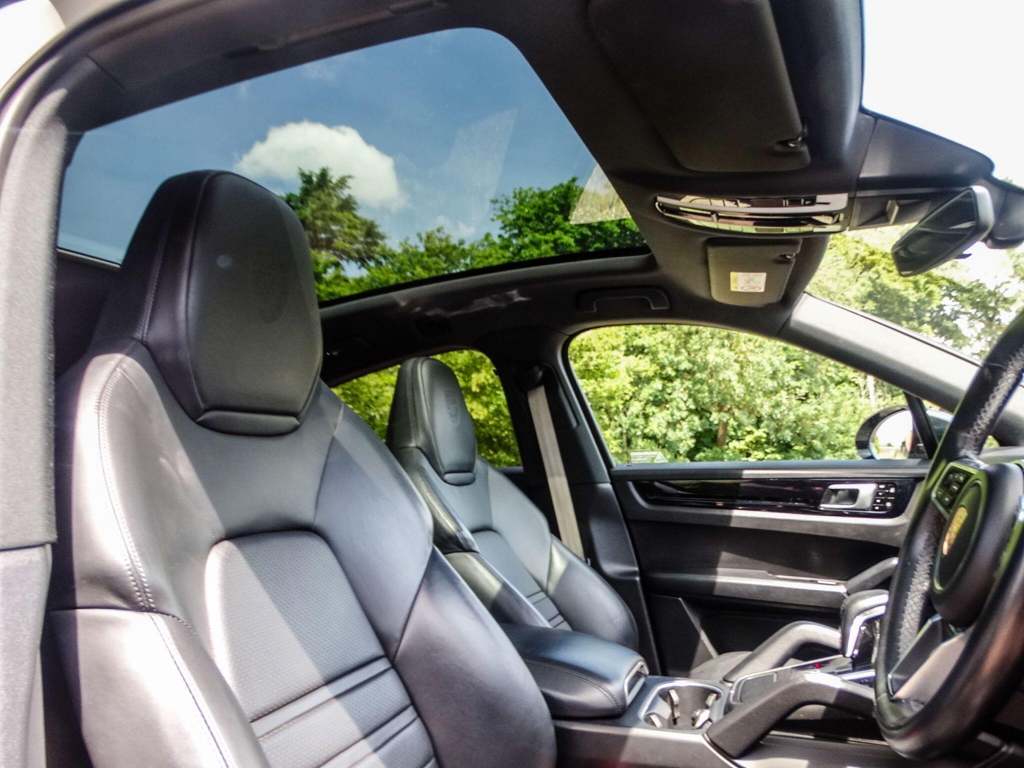 Porsche Cayenne 2.9T V6 S TiptronicS 4WD Euro 6 (s/s) 5dr — photo 23