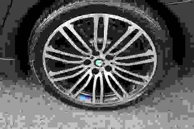 BMW 5 Series Photo at-f0aa0b3d70e240d393cd0f7c0896dd77.jpg