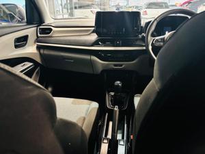 Suzuki Swift Photo 24