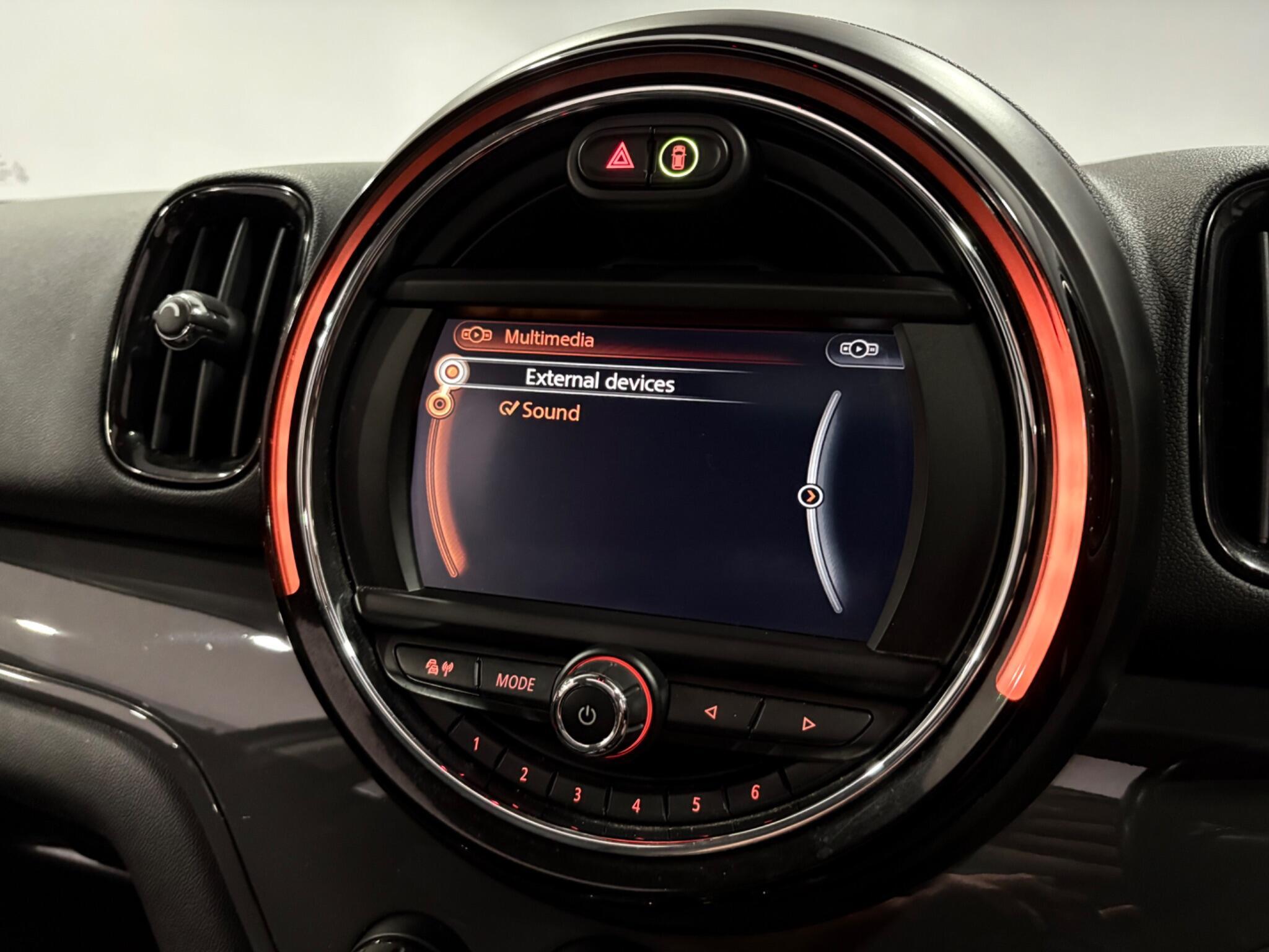 2017 Mini Countryman thumbnail 21