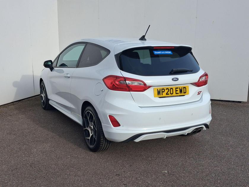 Ford Fiesta Photo at-f144f7eb4250456699c942cd7efe2579.jpg