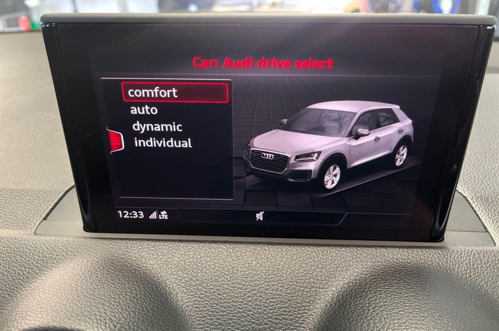 Audi Q2 Photo at-f170c721674842238b725c37e7bda31f.jpg