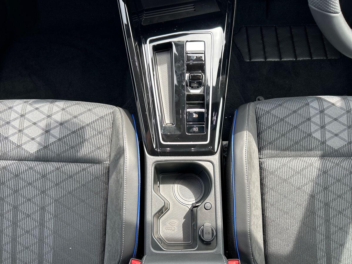 Volkswagen Golf Photo at-f173cd64ca9d425e85ddaba76a5ecc44.jpg