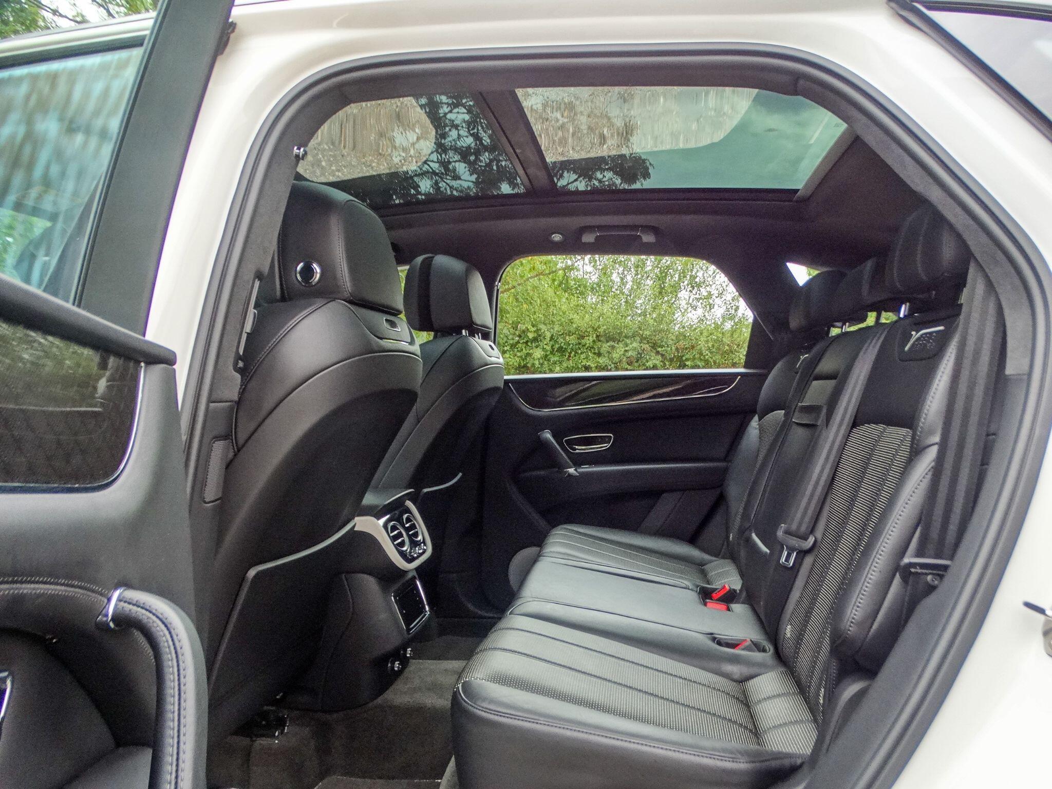 Bentley Bentayga 4.0 V8 Auto 4WD Euro 6 (s/s) 5dr — photo 15
