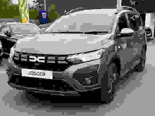 Dacia Jogger Photo at-f1d9c75731684b6cbac36f21fa0d37fb.jpg