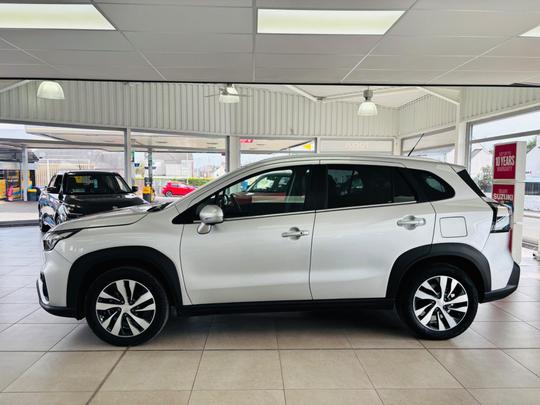 Suzuki S-Cross Photo at-f24ca1089414445b880fec230c1345cf.jpg