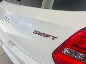 Suzuki Swift Photo 18