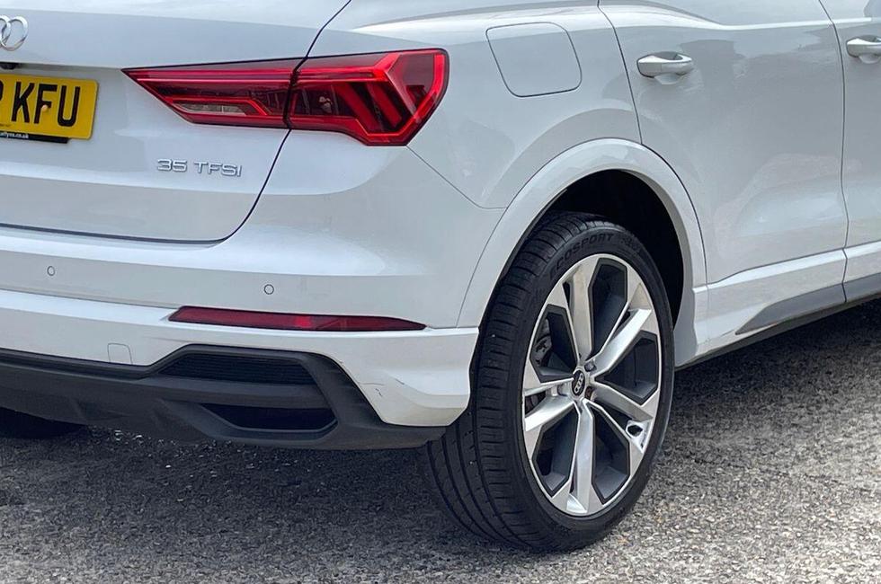 Audi Q3 Photo at-f2b0d9dddf5b4f849d2f5bcad53eca66.jpg