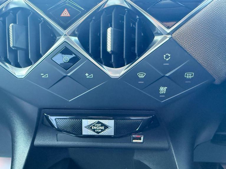 Used DS Automobiles DS 3 CROSSBACK LB69BDV 13
