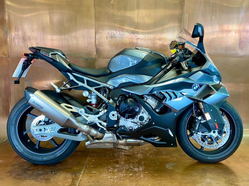 BMW S 1000 RR Photo at-f3039951bdc04e2aadc9562d650bb461.jpg