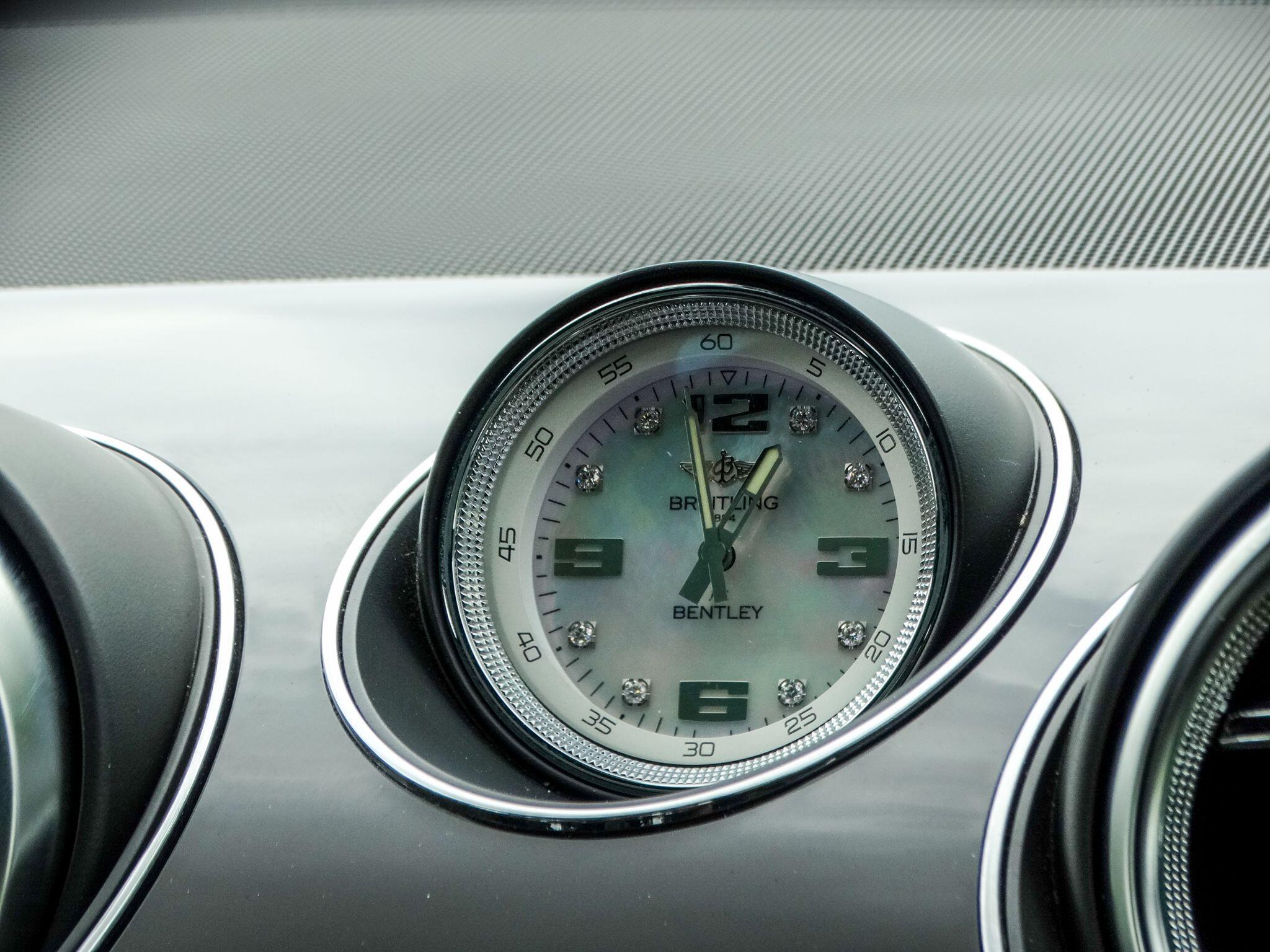 Bentley Bentayga 4.0 V8 Auto 4WD Euro 6 (s/s) 5dr — photo 34