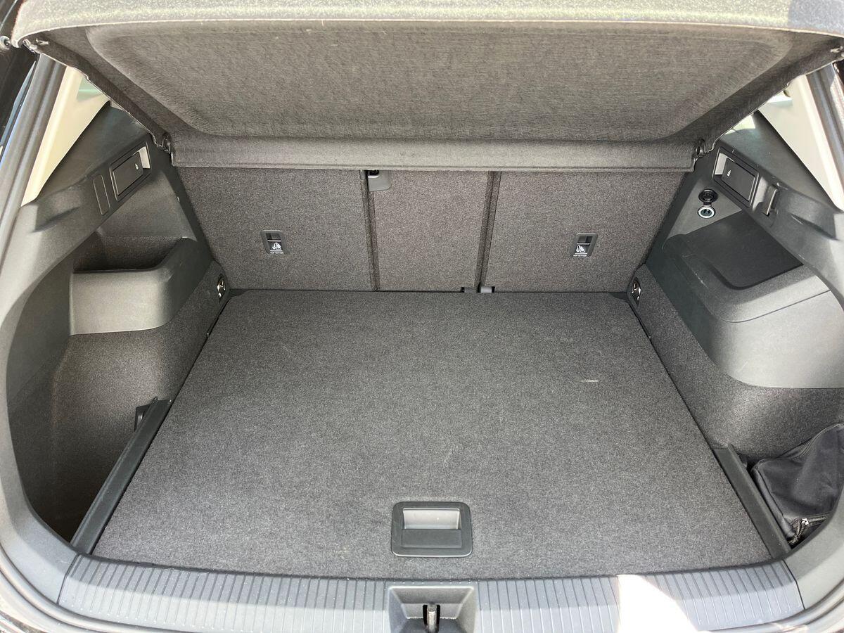 Volkswagen Tiguan Photo at-f32d74fc5781472b9ceff39705d10735.jpg
